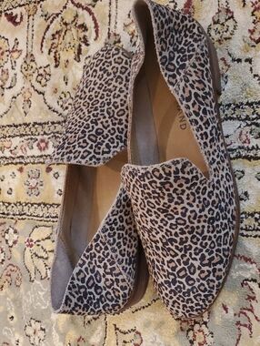 Lucky brand cheetah print shoes Size 6 Like New condition